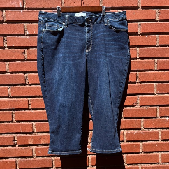 Lane Bryant Pants - Lane Bryant Plus Size Size 20 Crop Capri Length Jeans